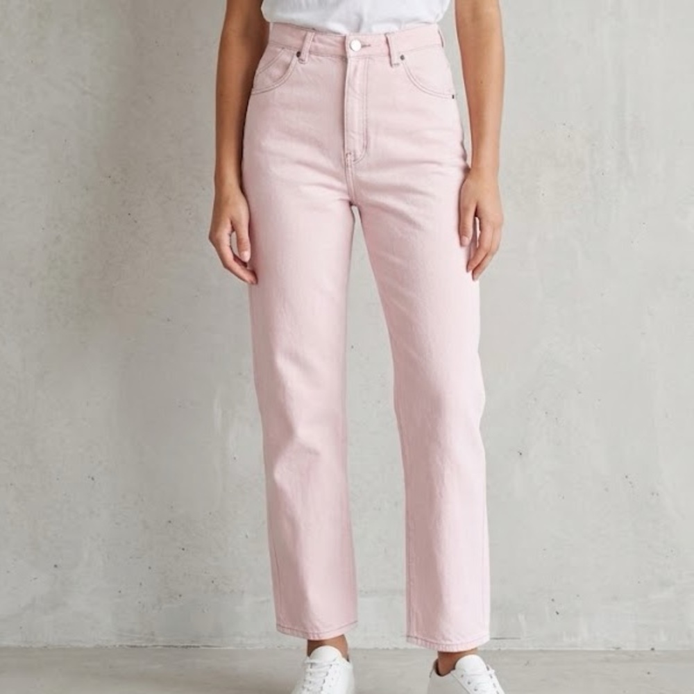 ROLLA'S Women's Straight Leg Jeans in Light Pink